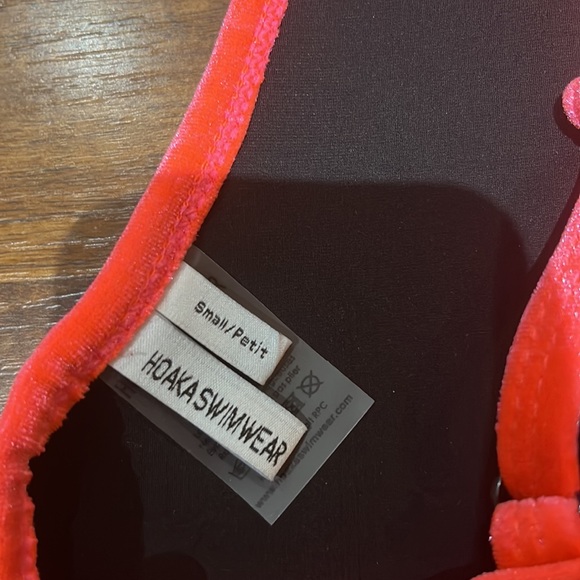 Hoaka bikini top and bottom - Picture 4 of 12